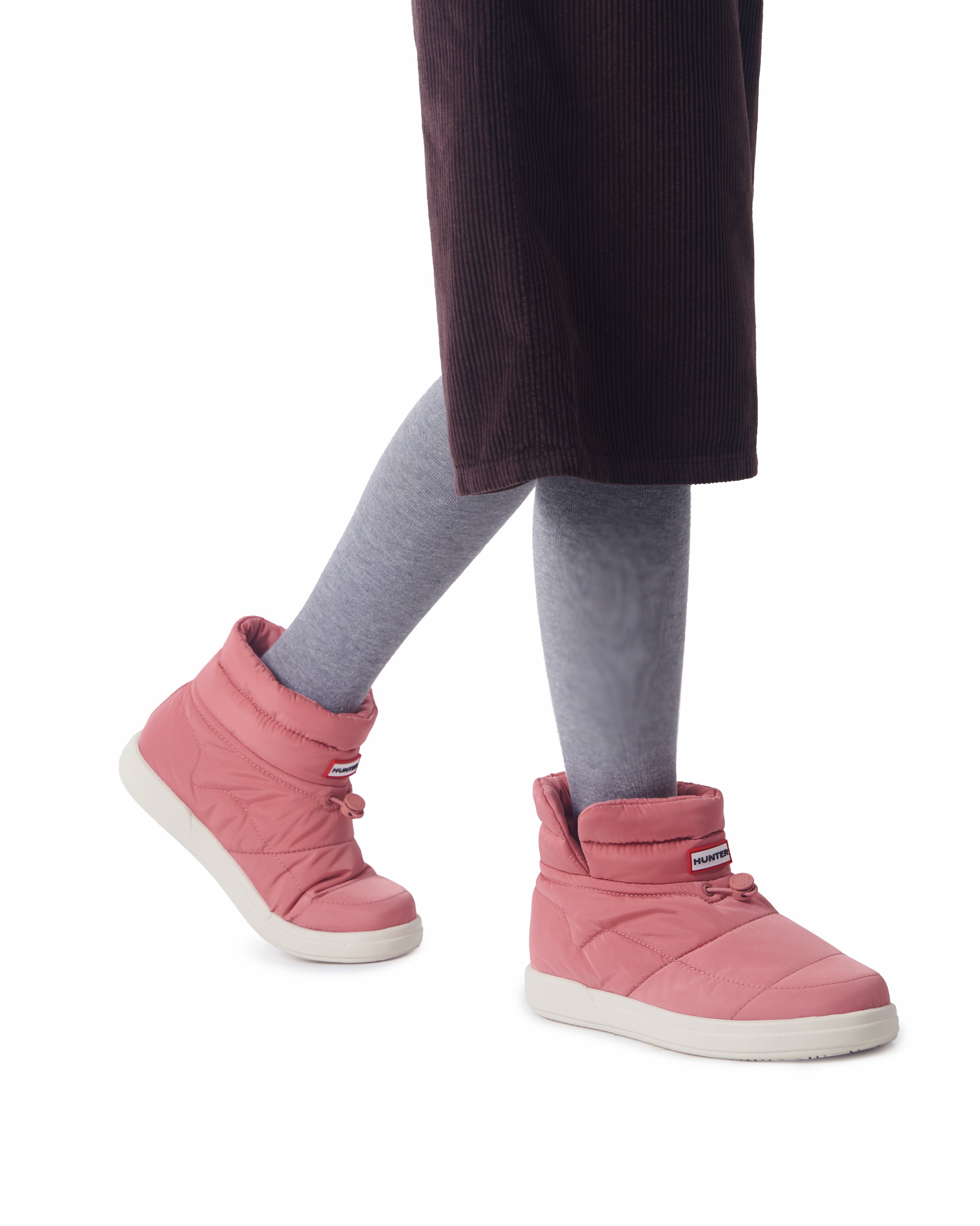 UNISEX IN / OUT COSY PUFF SIDE VENT BOOTIE