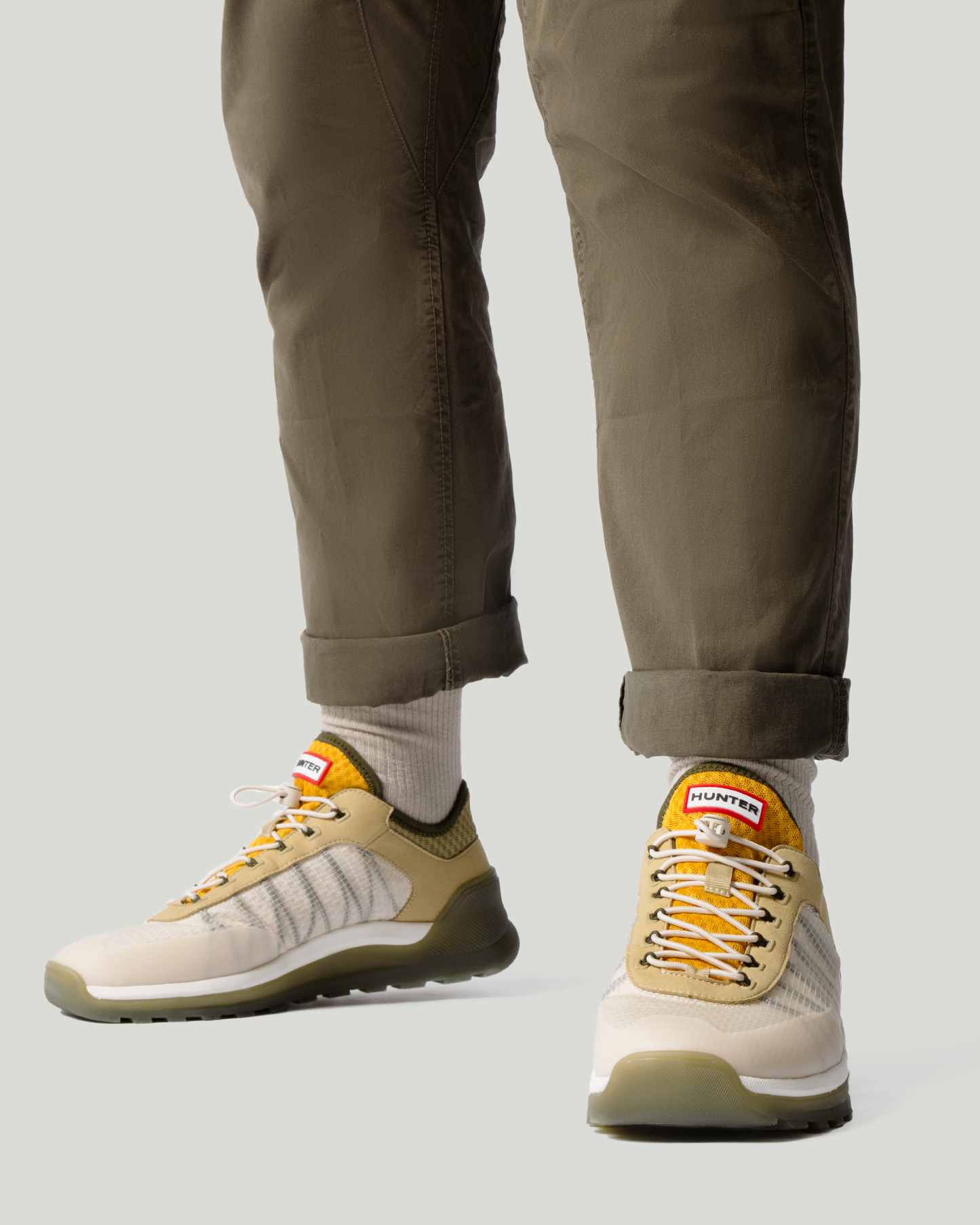 MEN'S TRAVEL TRAINERS