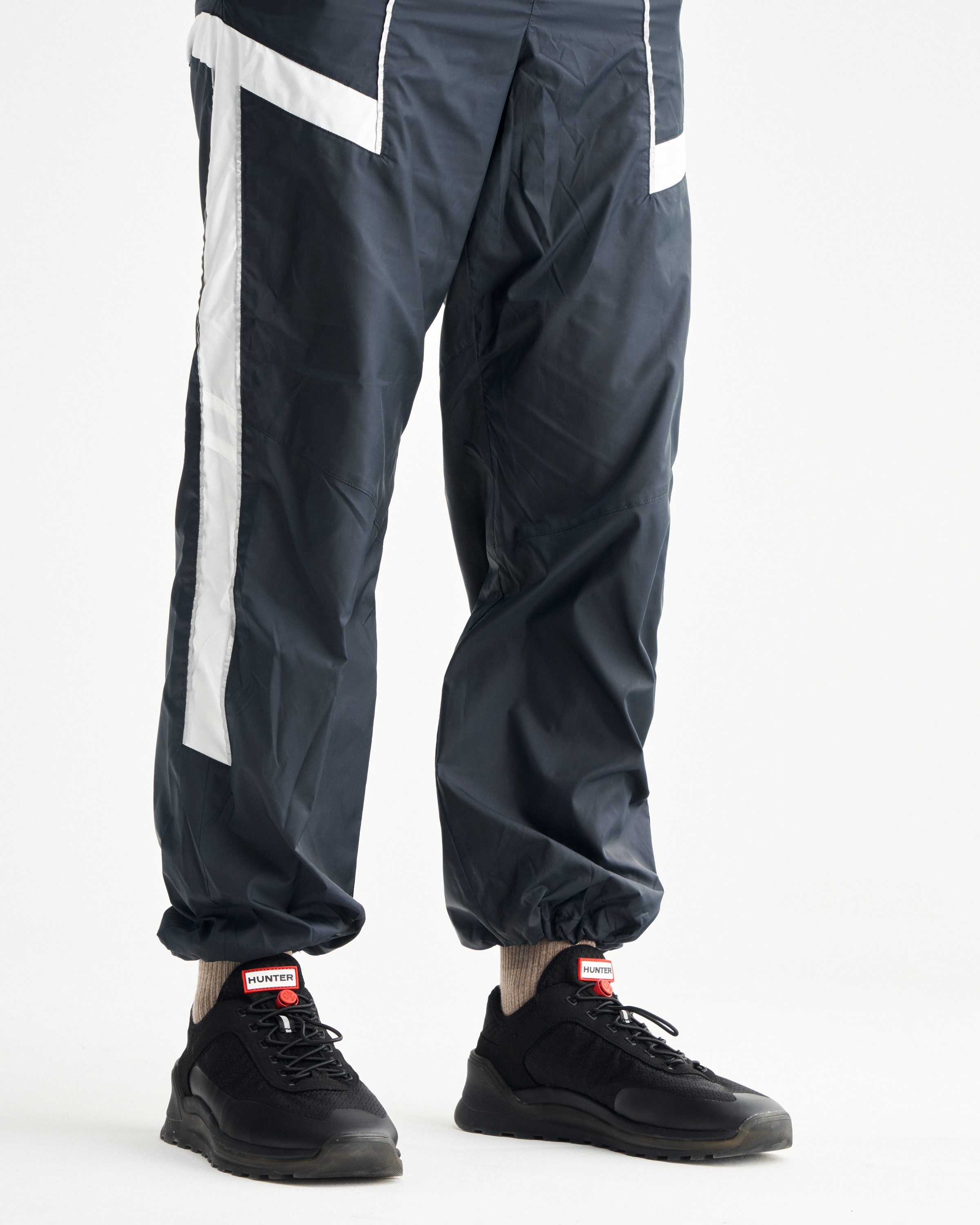 MEN'S TRAVEL TRAINERS