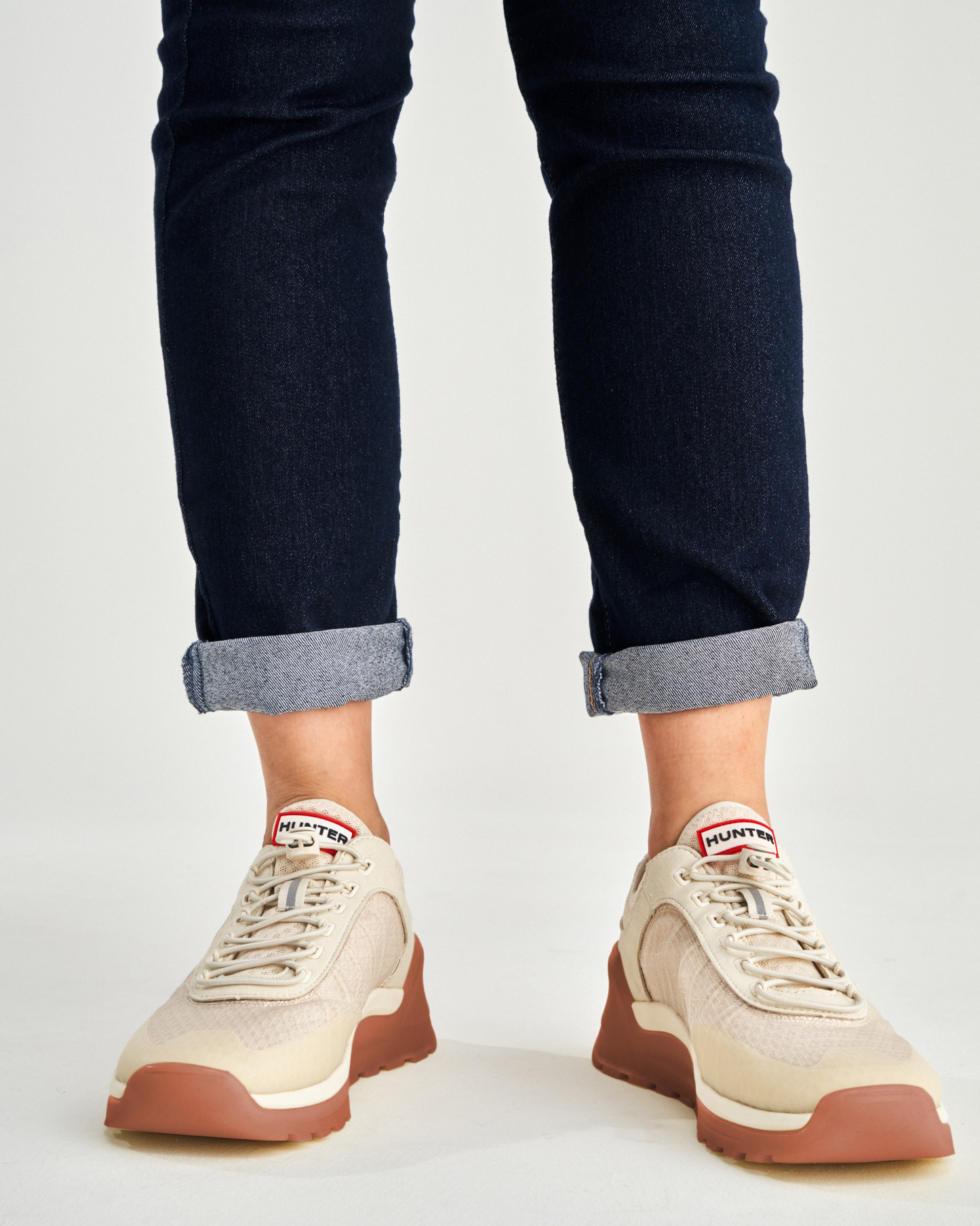 MEN'S TRAVEL TRAINERS