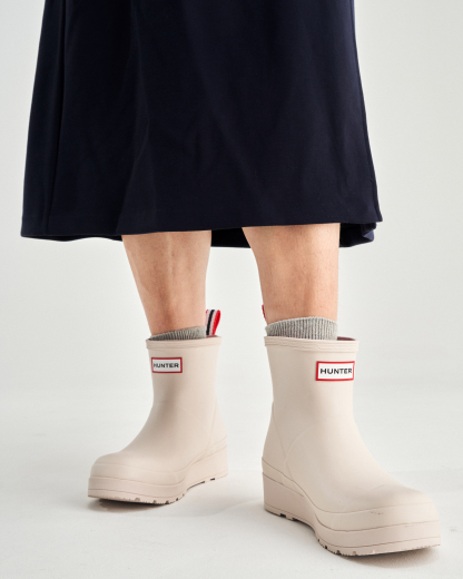 WOMEN'S PLAY SHORT BOOTS