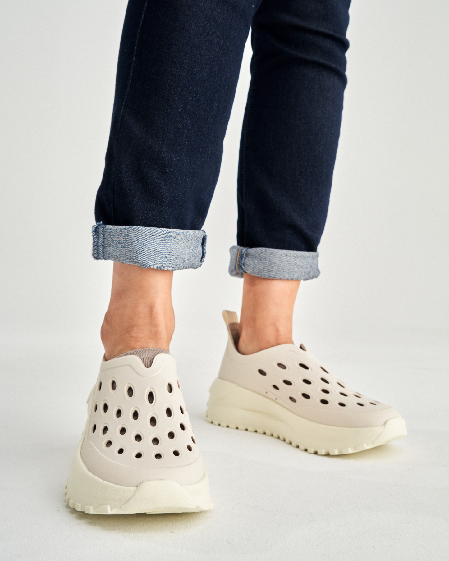 UNISEX TRAVEL FLOW SHOE