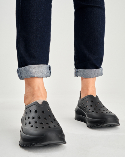 UNISEX TRAVEL FLOW SHOE