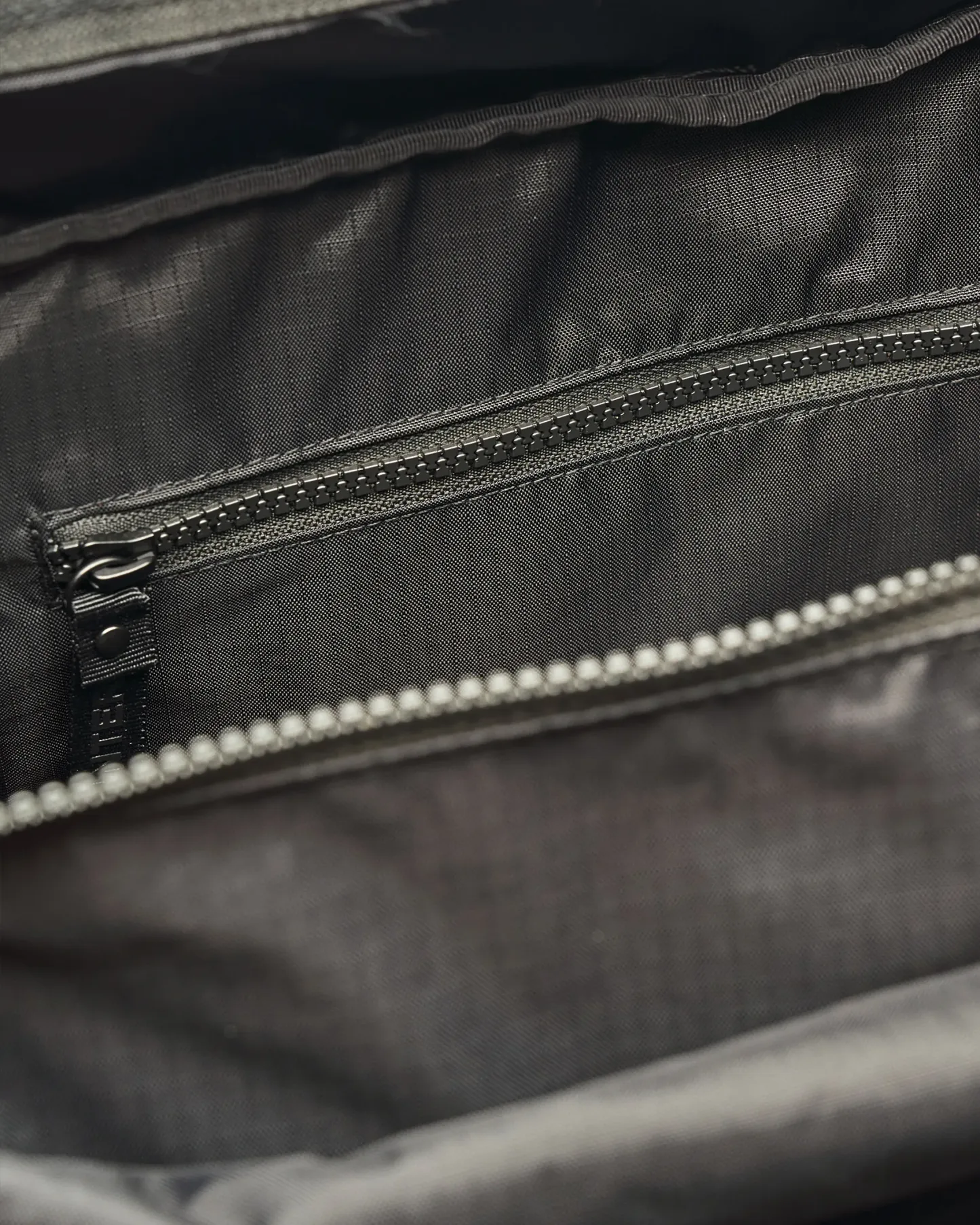 TRAVEL RIPSTOP HOLDALL