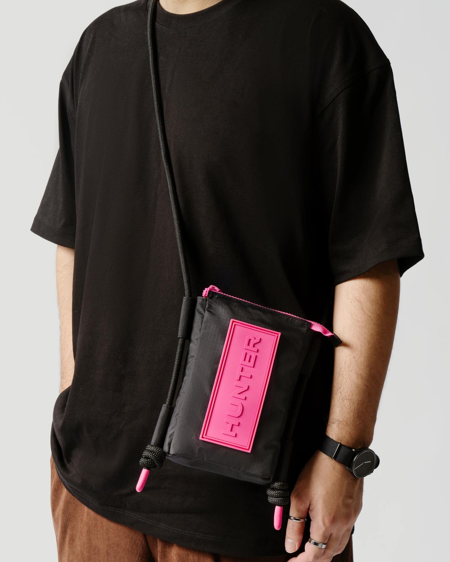 TRAVEL RIPSTOP PHONE POUCH