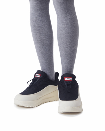 UNISEX TRAVEL FLOW ZIP TRAINERS