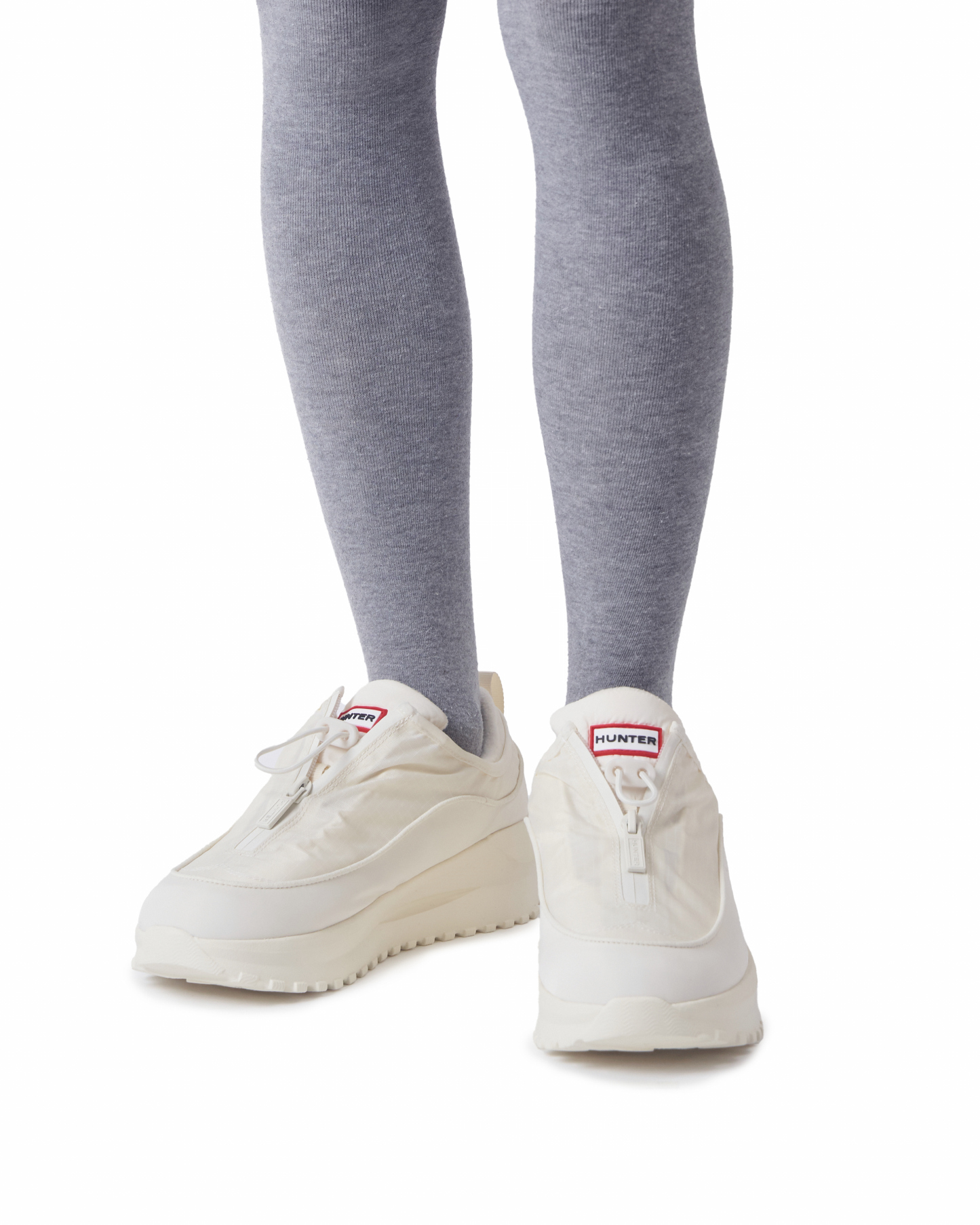 UNISEX TRAVEL FLOW ZIP TRAINERS