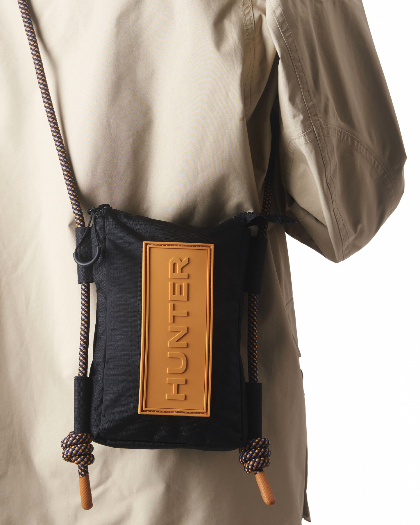 TRAVEL RIPSTOP PHONE POUCH