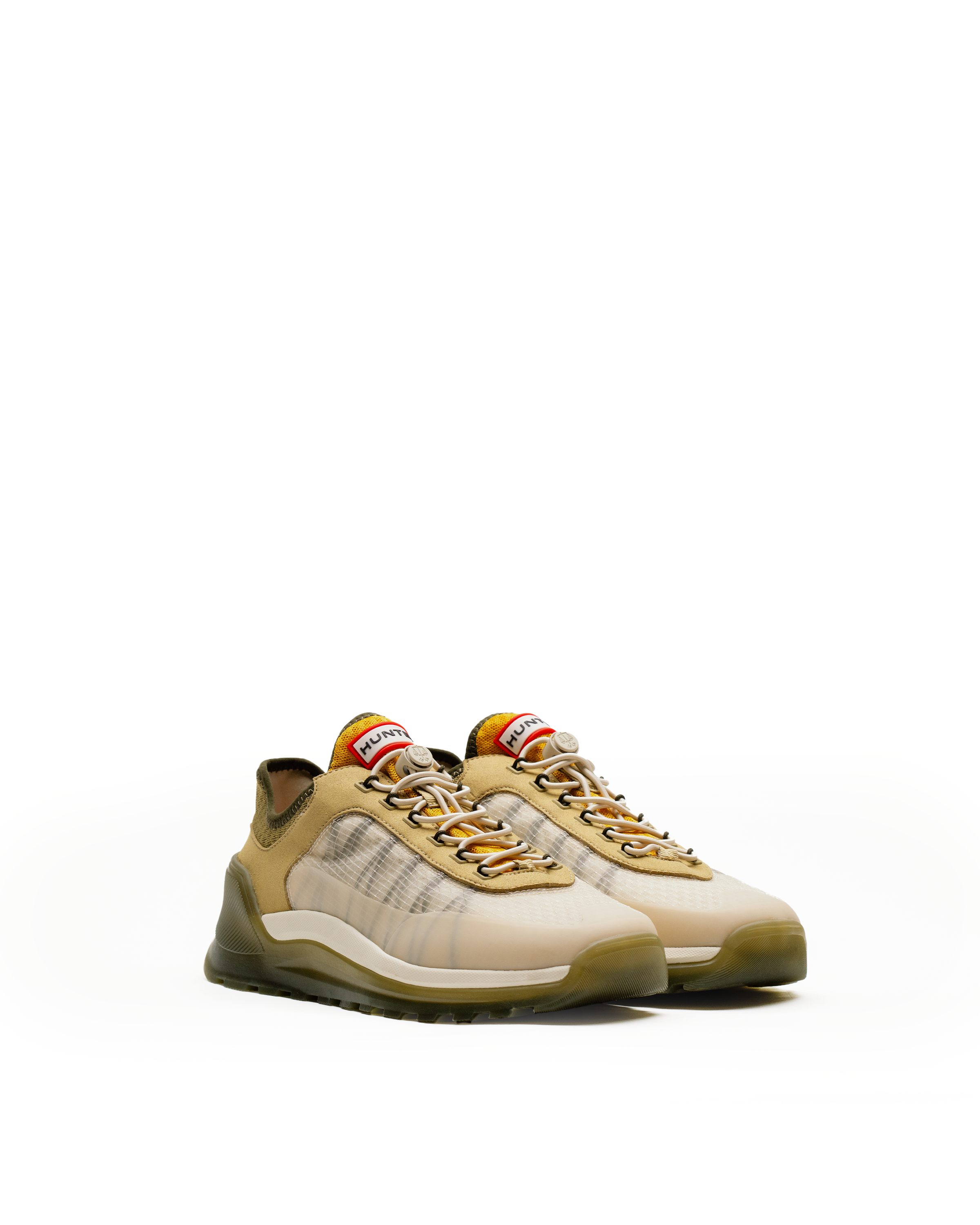 WOMEN'S TRAVEL TRAINERS