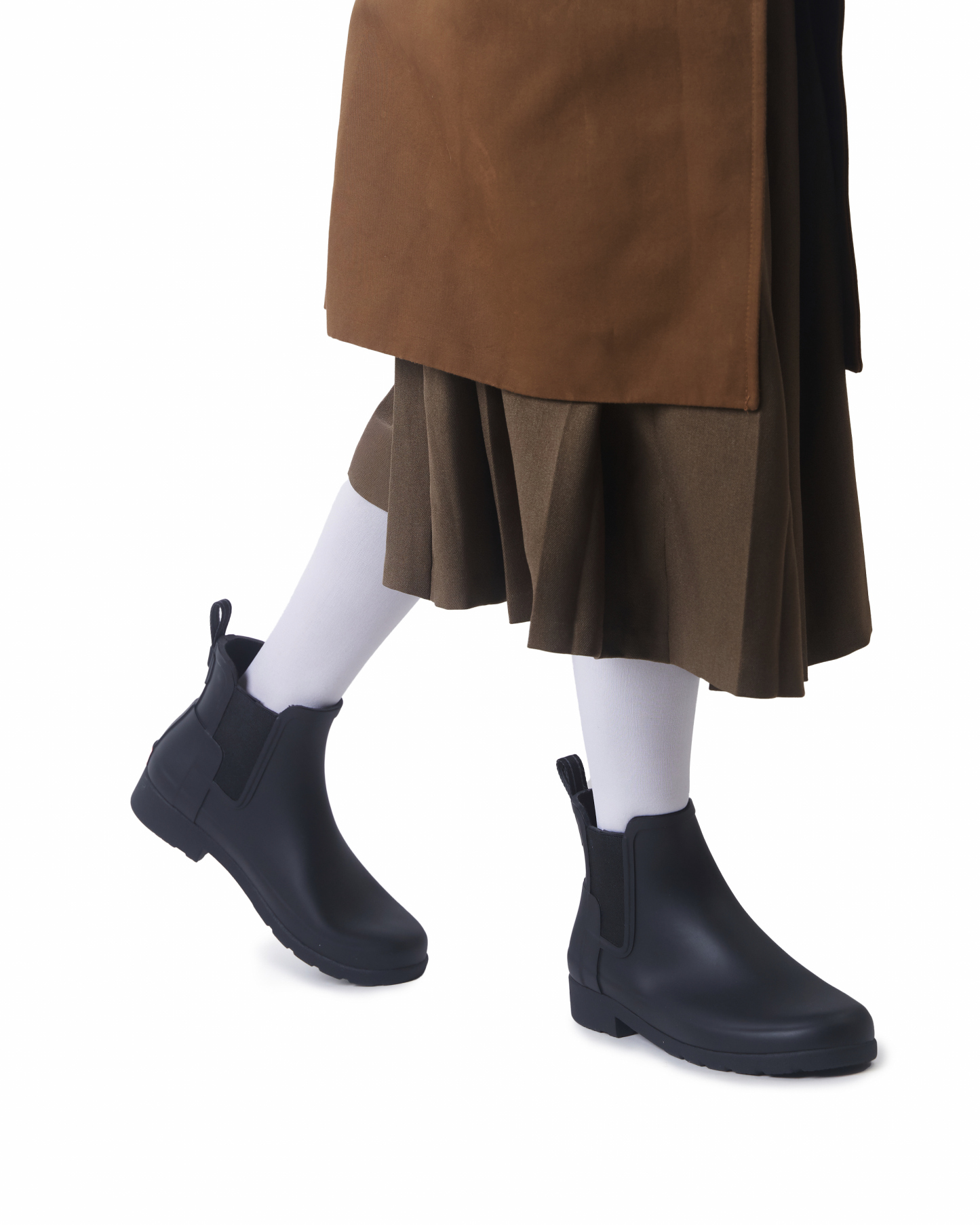 WOMEN'S REFINED CHELSEA BOOTS