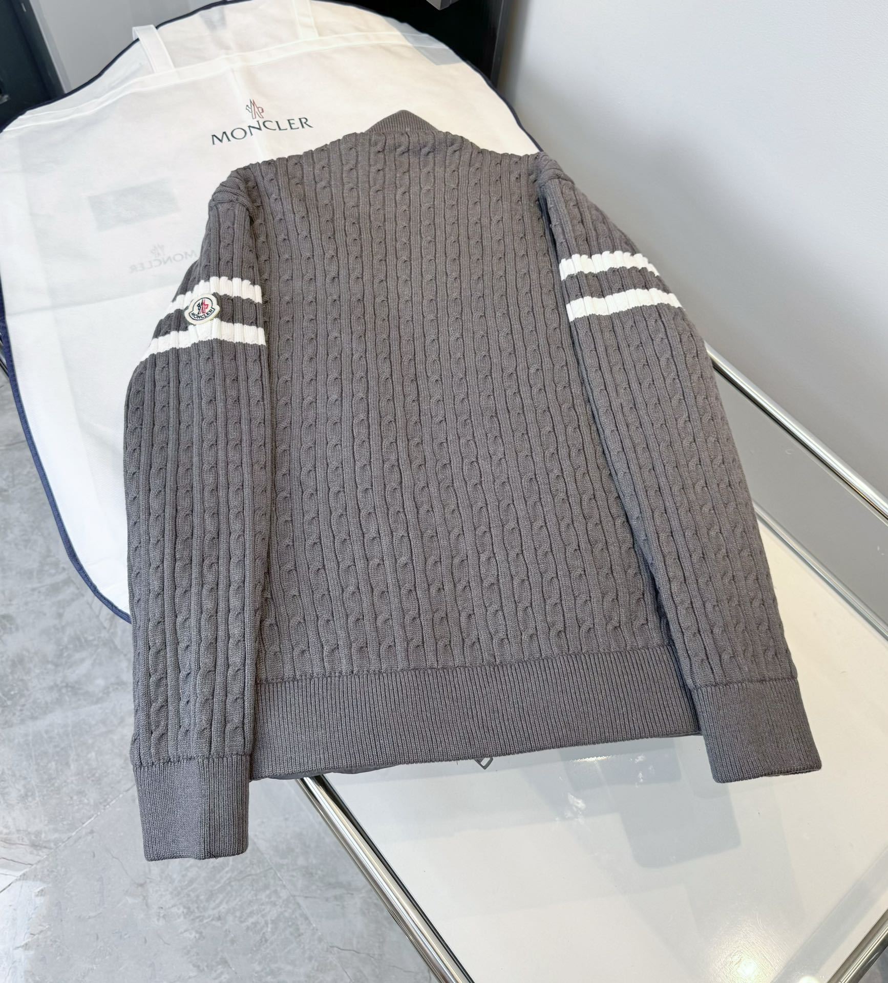 MONCLER    2024年最新作 スタンドカラーニットパッチワークダウンジャケット