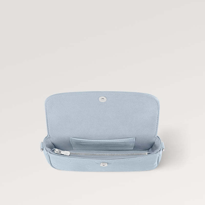 LOUIS VUITTON   ウォレット オン チェーン･アイビー  Ref:M83637