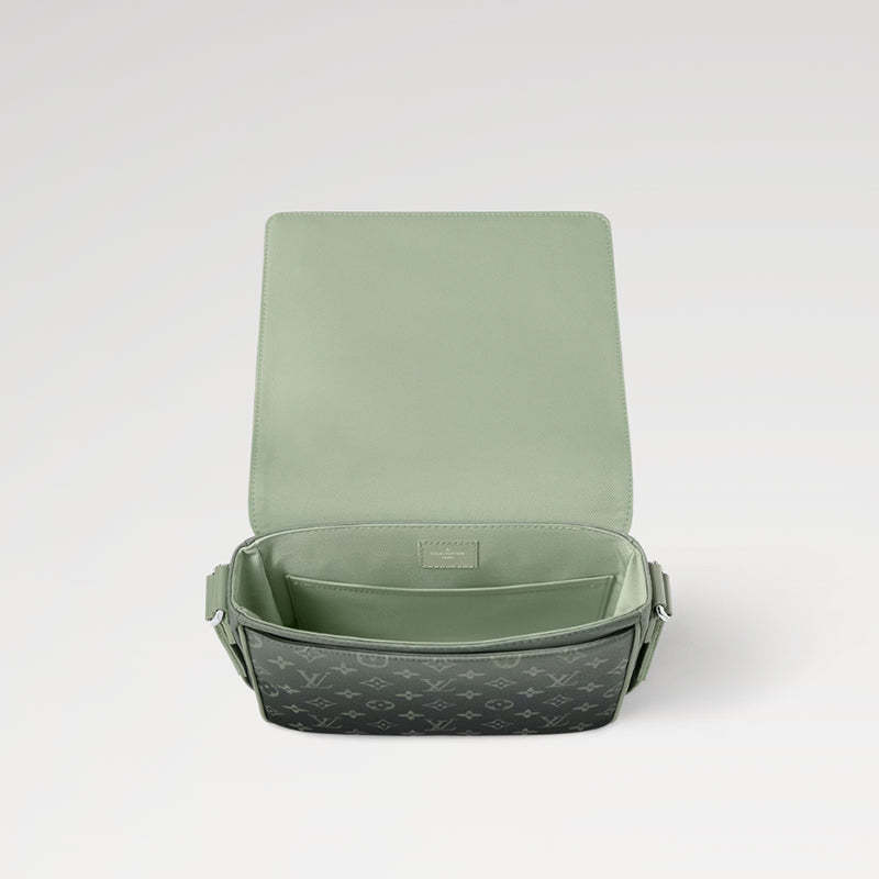 LOUIS VUITTON    ディストリクト PM NV3   Ref:M11593