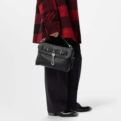 LOUIS VUITTON    スティーマー クロスボディ ハンドバッグ   Ref:M11607