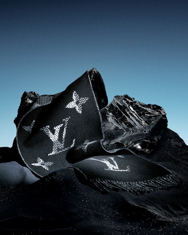 女性のスカーフ