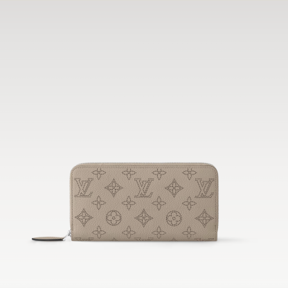 LOUIS VUITTON   春夏の新作スタイル ジッピー･ウォレットRef: M69821