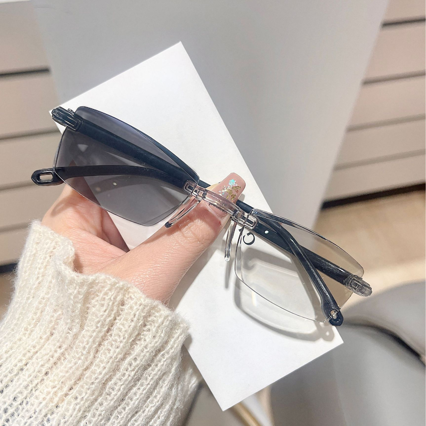 変色ブルーライト防止老眼メガネ