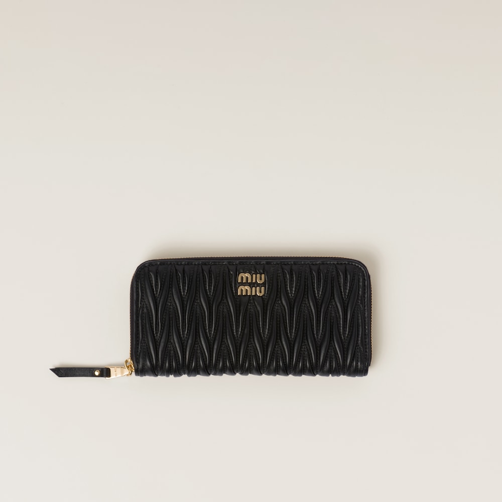 ≪Miu Miu≫ マトラッセ ナッパレザー ラージ ウォレット ボルドー ラージ マトラッセ ナッパレザー ウォレット | Miu Miu