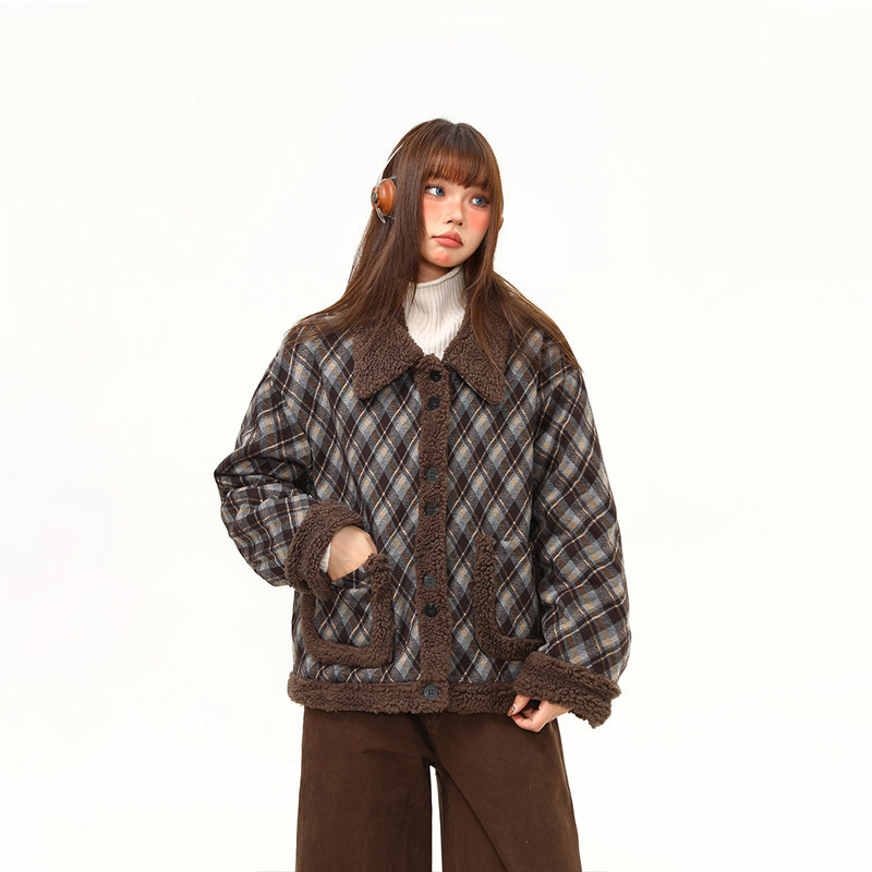 羊羔絨拼接格紋高級感外套女冬季新款復古短款翻領棉服