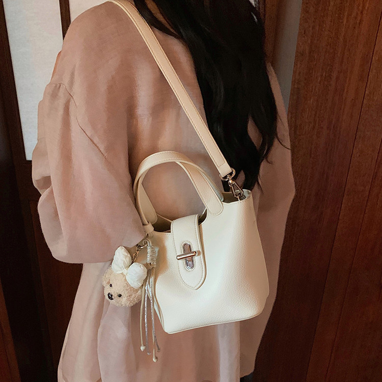 海鹽藍水桶包女士2026新款包包菜籃子手提包單肩斜挎