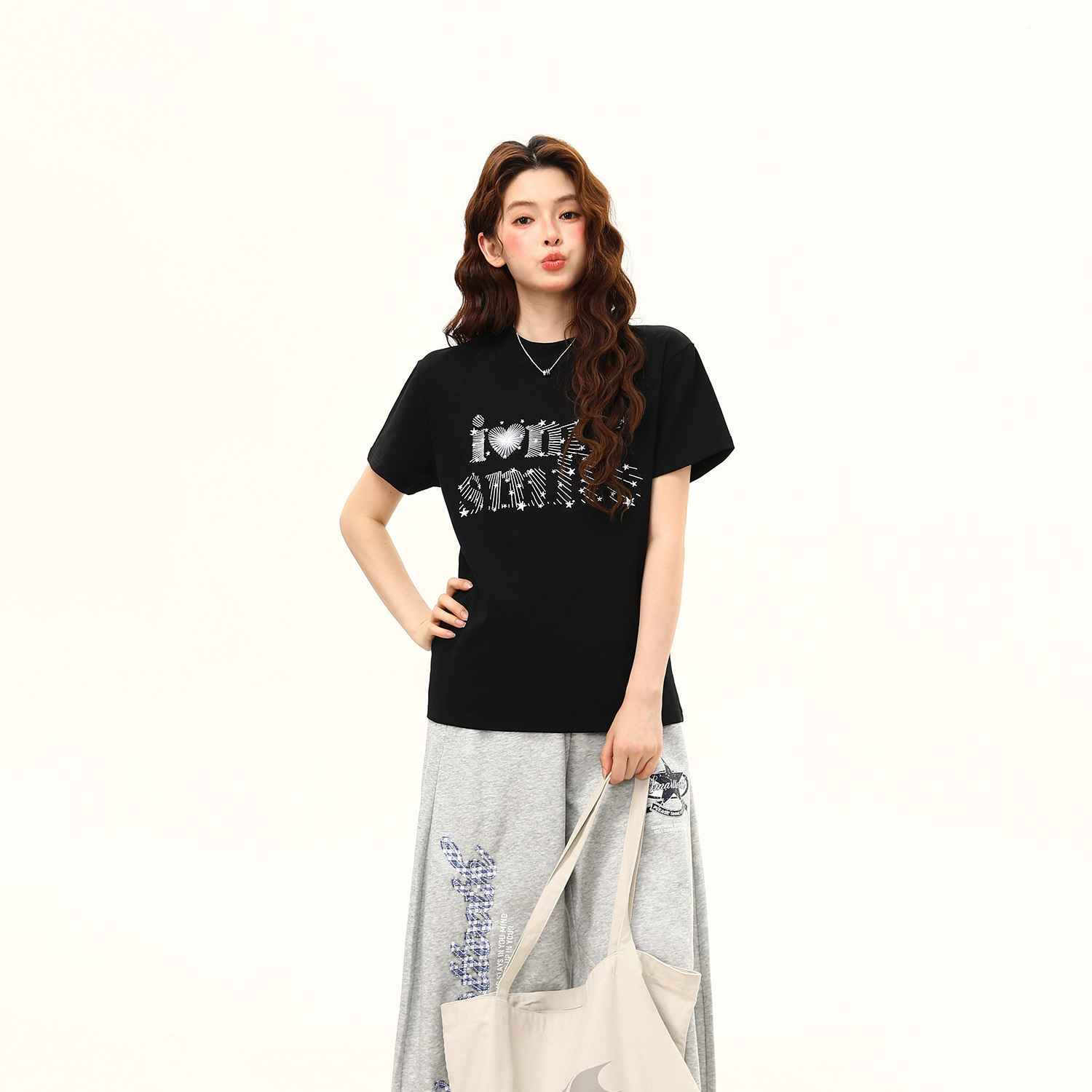 cleanfit星星線條設計感刺繡修身顯瘦短袖T恤女减齡T恤