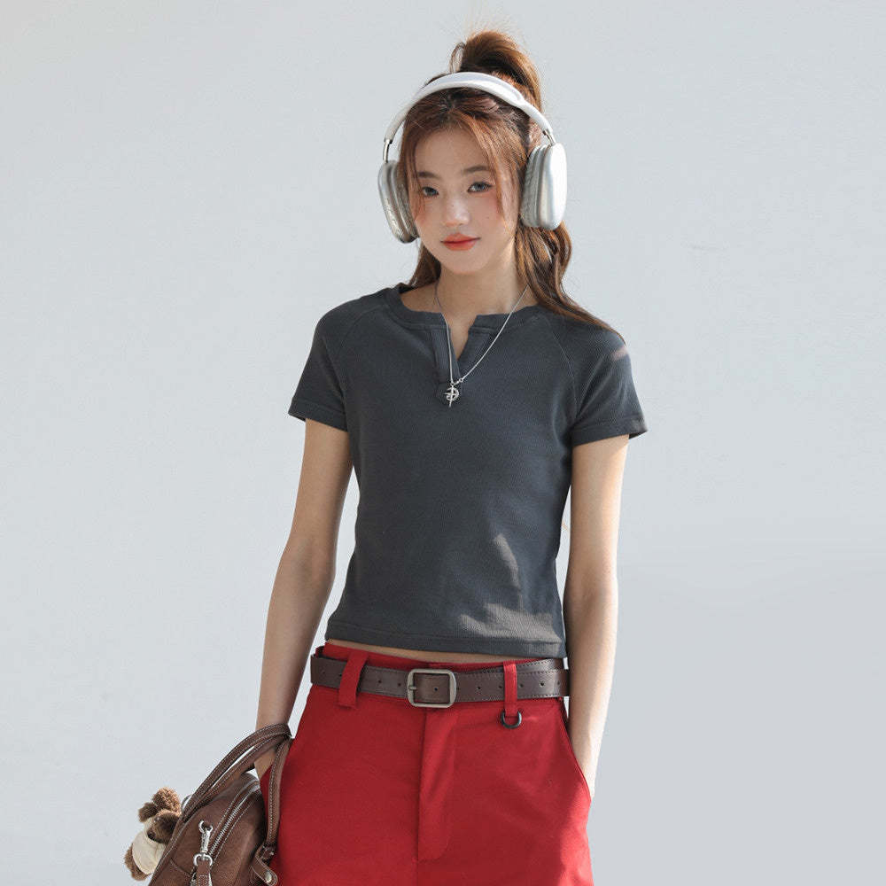 正肩修身t恤女夏季2025新款V領短袖設計感辣妹短上衣