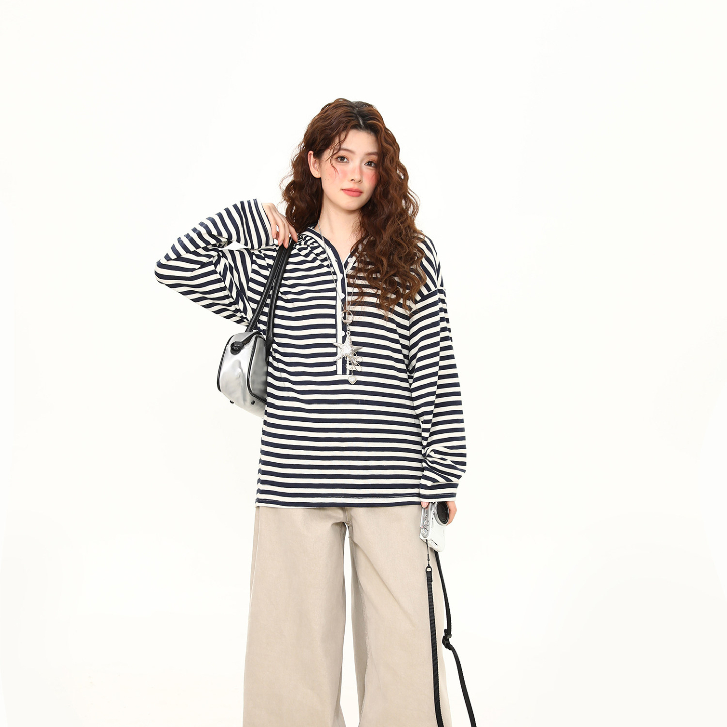春夏新款美式運動風條紋連帽輕薄長袖T恤女寬鬆防曬罩衫