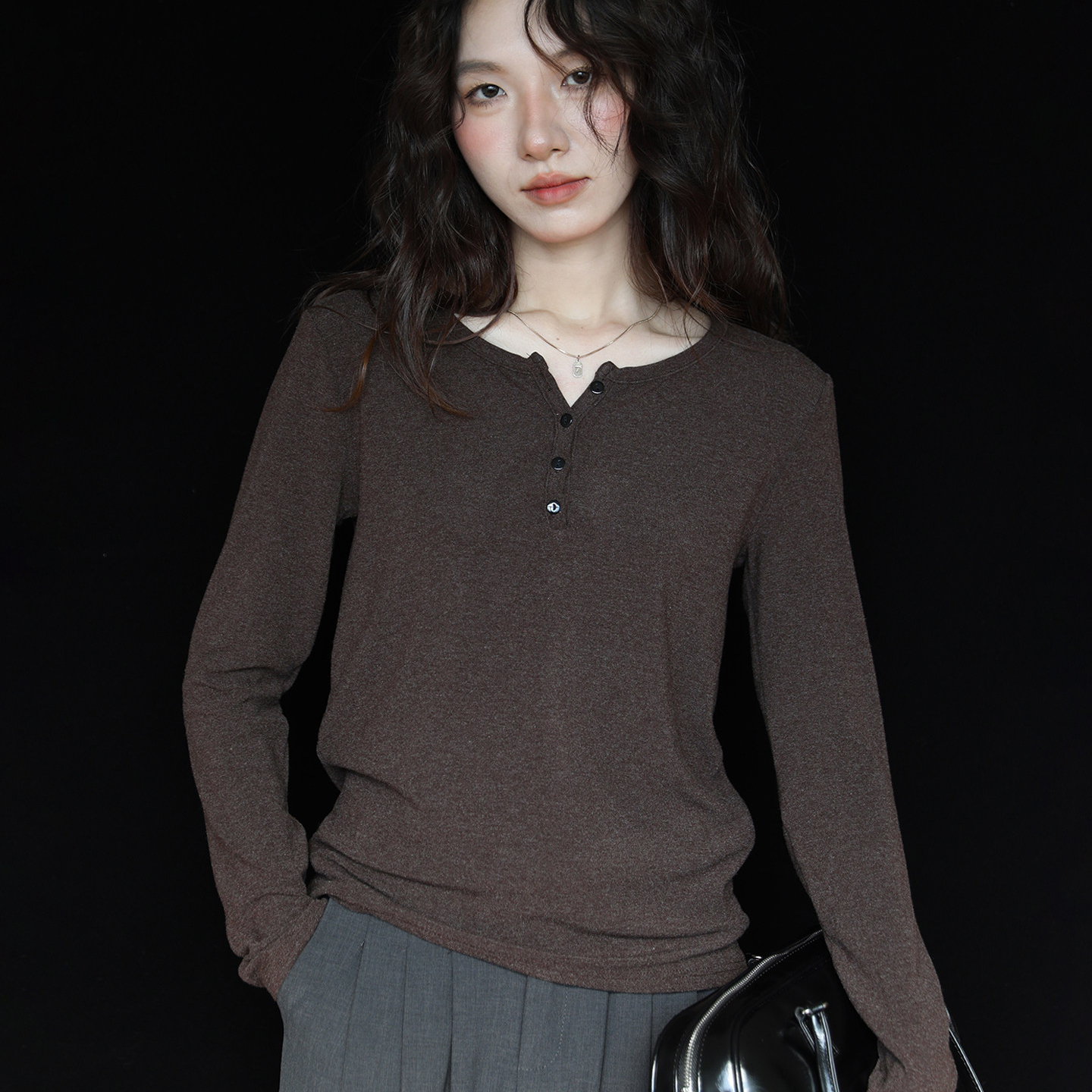 半開領通勤簡約顯瘦小眾長袖t恤女設計感彈力秋新款上衣