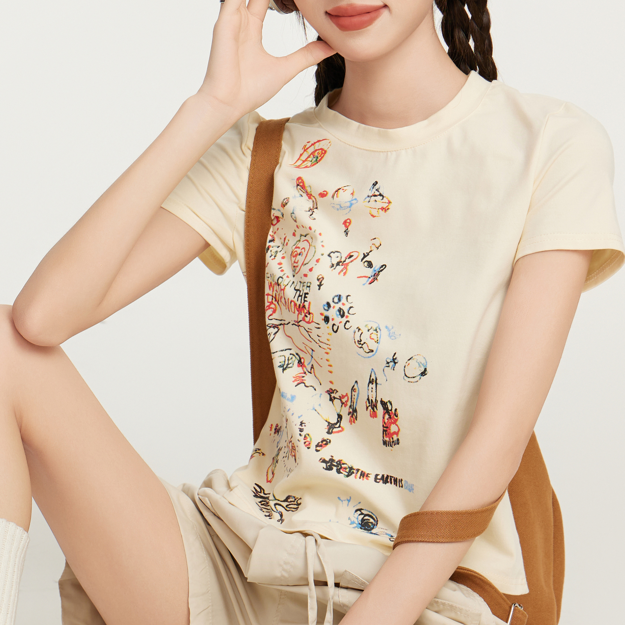 美式正肩短袖t恤女夏季半袖塗鴉印花修身顯瘦設計感小眾短款上衣