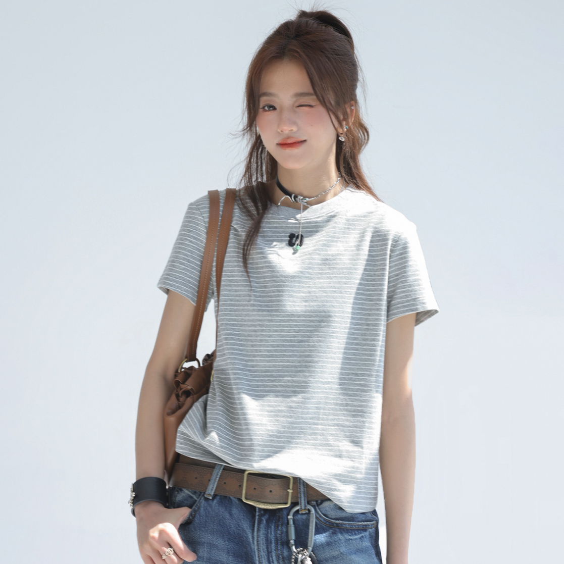 立體字母刺繡條紋短袖正肩女t恤夏韓系chic別致上衣
