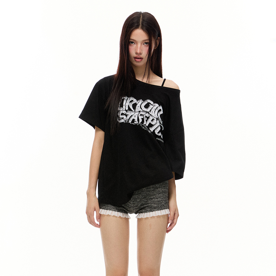 短袖T恤女露肩半袖2025年夏季寬鬆韓版復古女生斜肩上衣