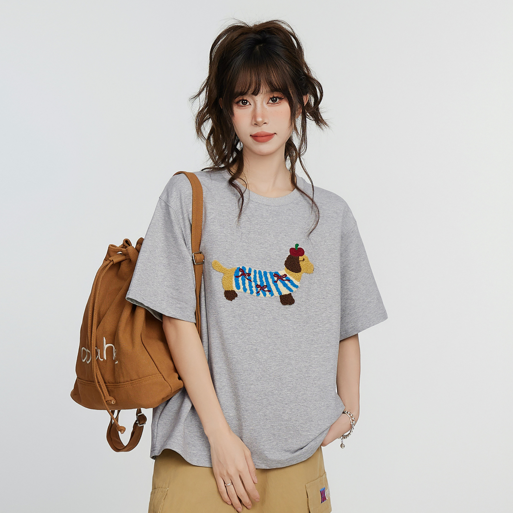 灰色正肩短袖t恤女夏寬鬆顯瘦半袖體恤純棉上衣