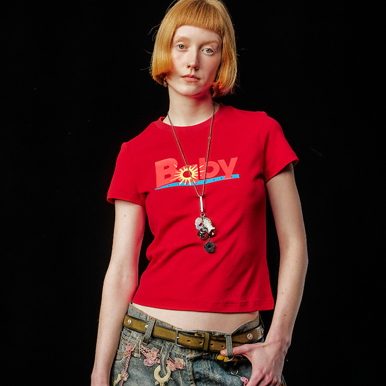 夏季潮牌新款正肩短款修身印花短袖T恤女辣妹ins風半袖上衣