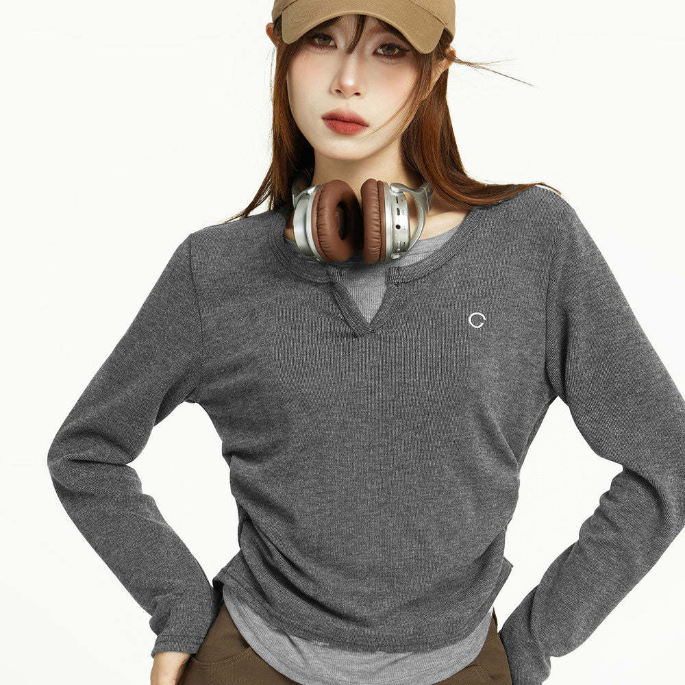 v領假兩件長袖短款t恤女春秋季設計感小眾修身正肩內搭打底衫上衣