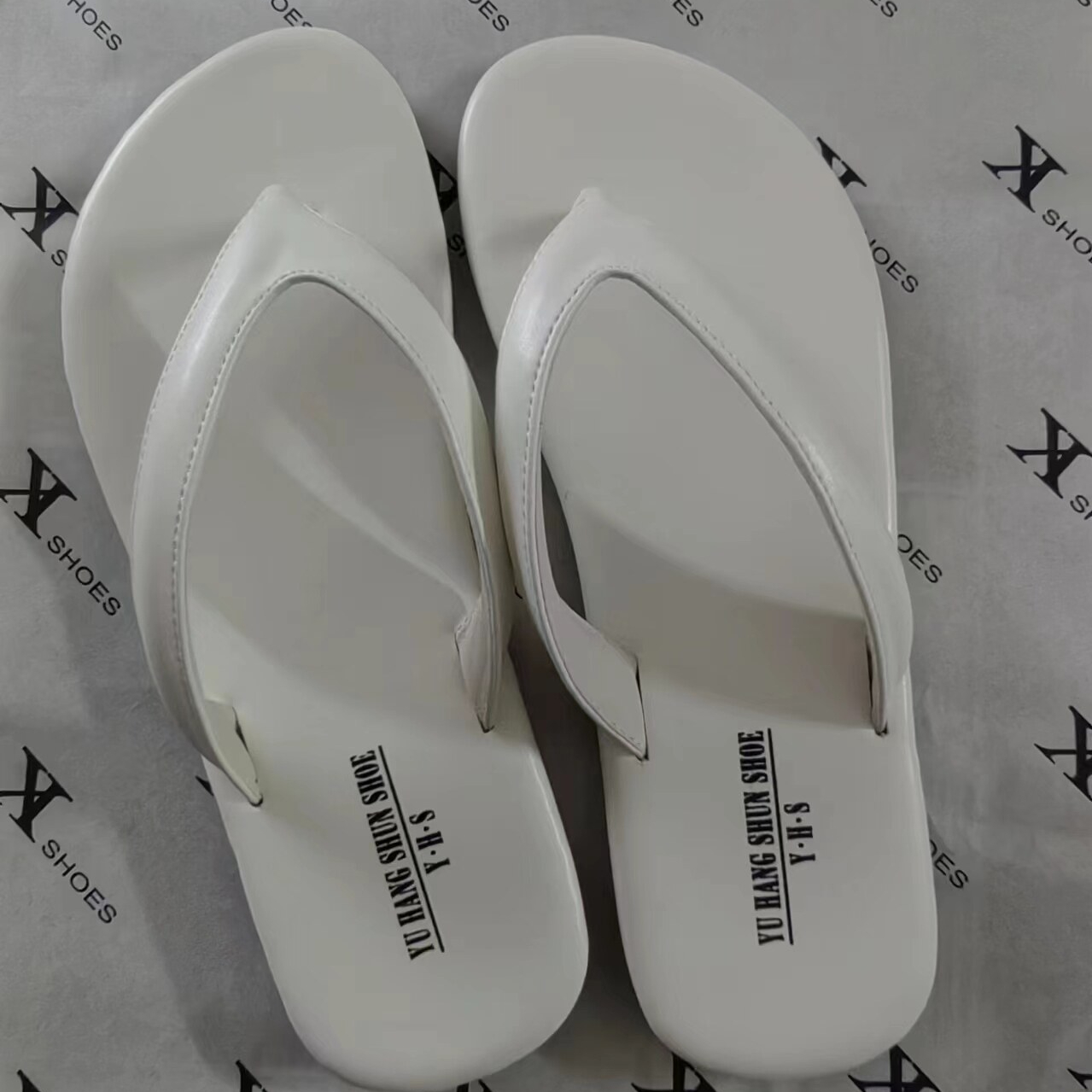 小羊皮夾趾人字拖鞋女夏外穿2026夏季新款極簡夾趾沙灘度假凉拖鞋