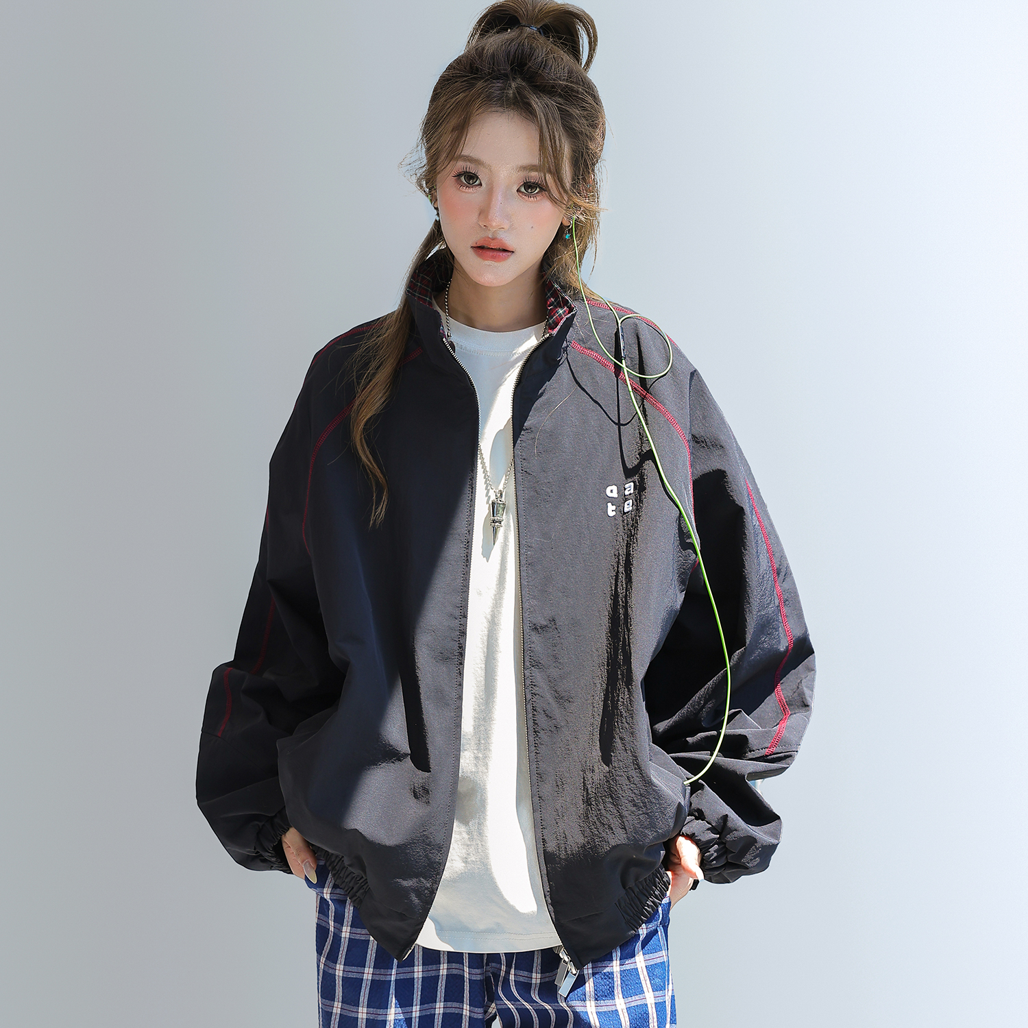 2025新款美式復古撞色拼接寬鬆立領休閒夾克女