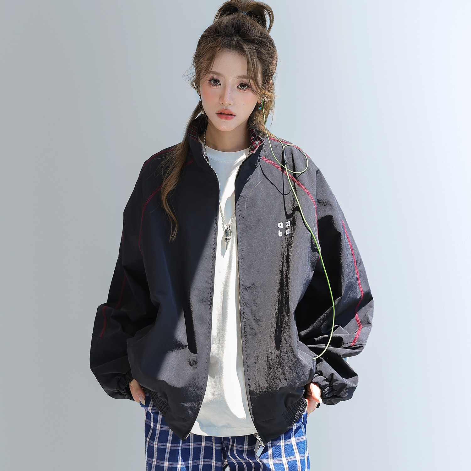 2025新款美式復古撞色拼接寬鬆立領休閒夾克女