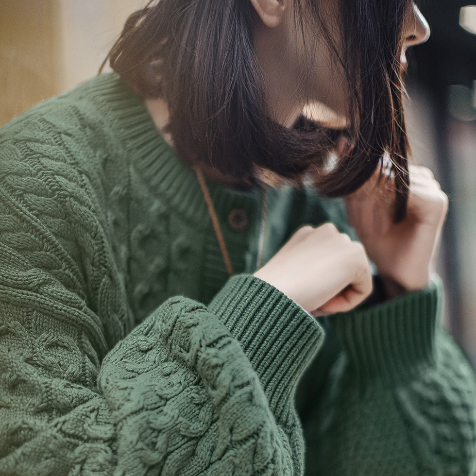 復古綠色亨利圓領寬鬆套頭加厚針織衫絞花毛衣外套穿女士秋冬