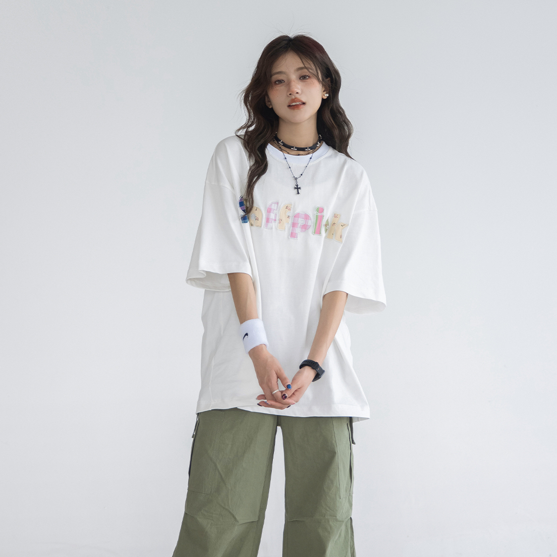 碎花字母貼布繡白色t恤女夏純棉短袖小眾設計感上衣