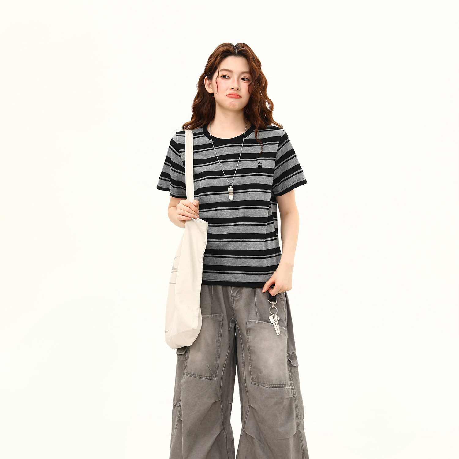 刺繡條紋T恤夏季女寬鬆百搭圓領短袖復古正肩短寬上衣