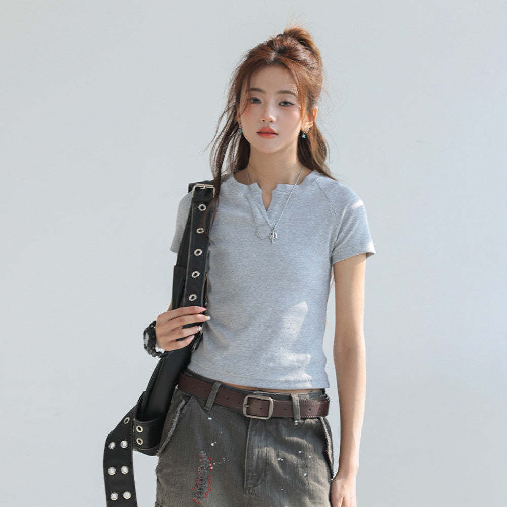 正肩修身t恤女夏季2025新款V領短袖設計感辣妹短上衣