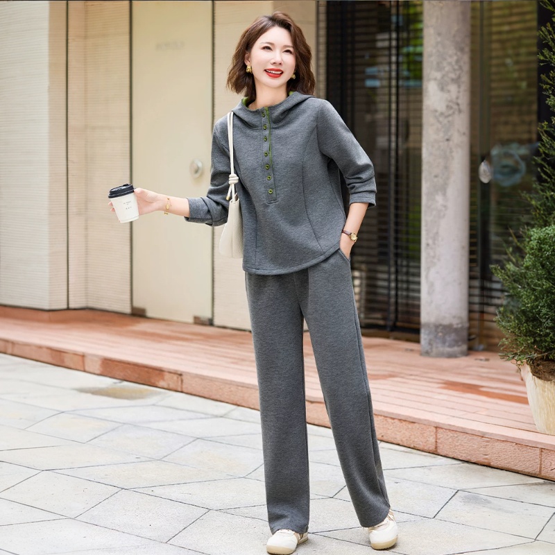 春裝運動服套裝2026新款洋氣質中老年女裝春秋連帽兩件套