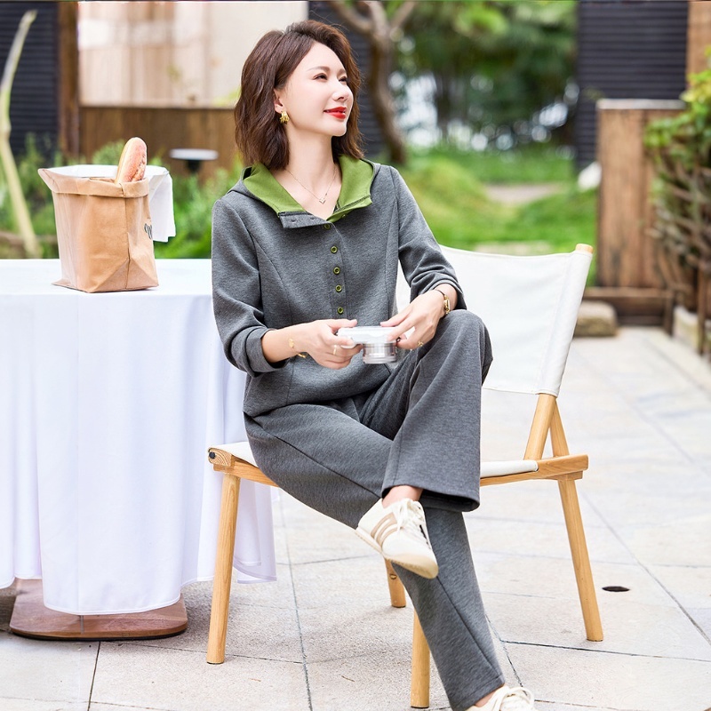 春裝運動服套裝2026新款洋氣質中老年女裝春秋連帽兩件套