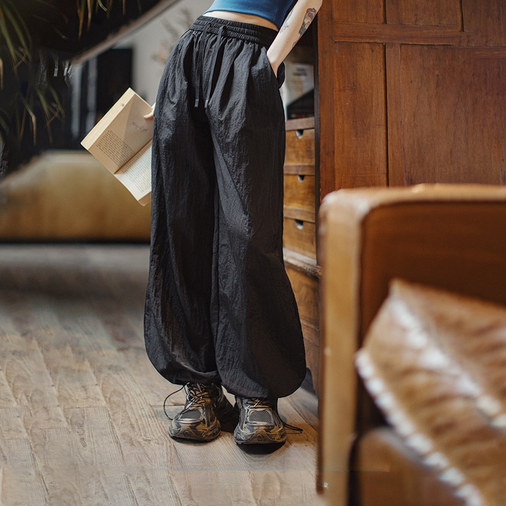 夏新黑色鬆弛感休閒褲寬鬆工裝褲闊腿顯瘦抽繩束脚長褲女