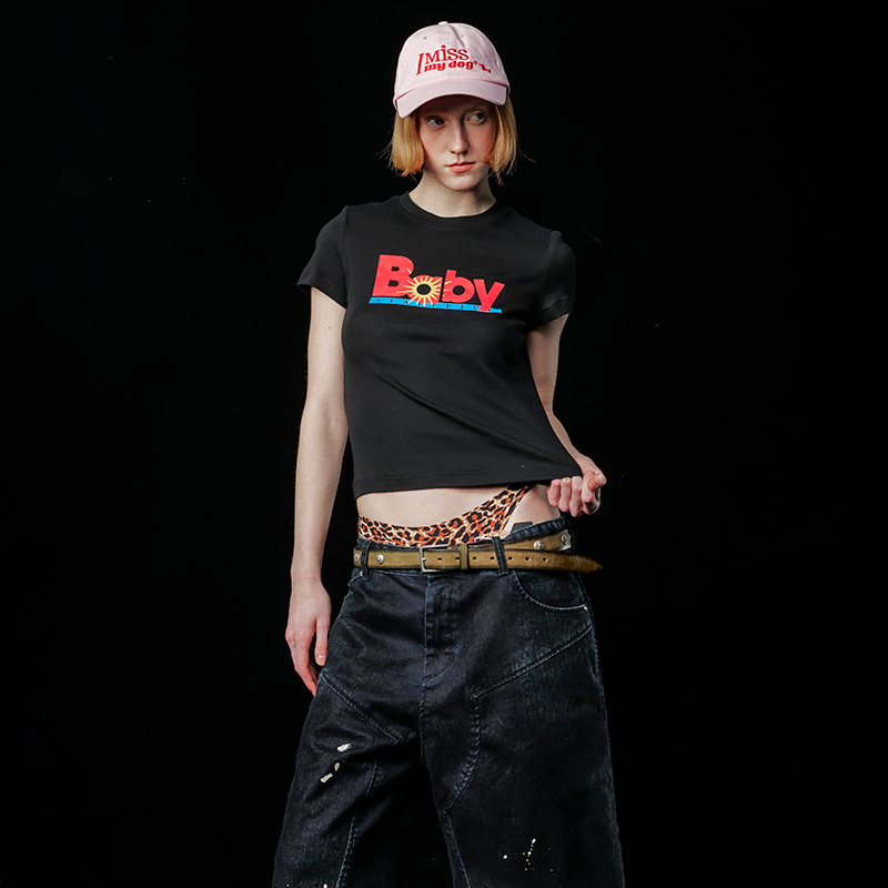 夏季潮牌新款正肩短款修身印花短袖T恤女辣妹ins風半袖上衣