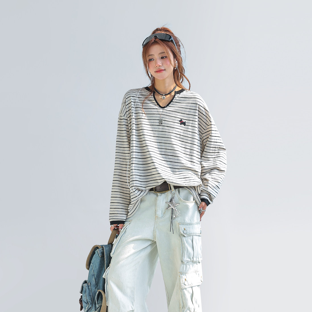 小馬刺繡撞色拼接條紋長袖t恤女設計感小眾V領上衣春