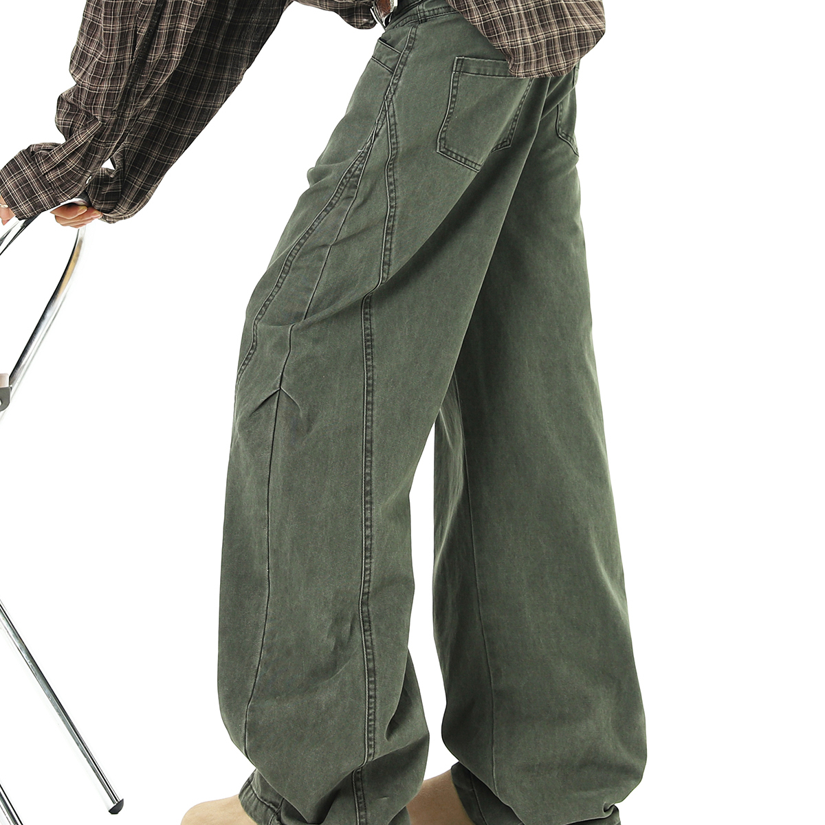 軍綠色解構工裝褲女秋季復古水洗褶皺闊腿傘兵褲寬鬆彎刀休閒褲