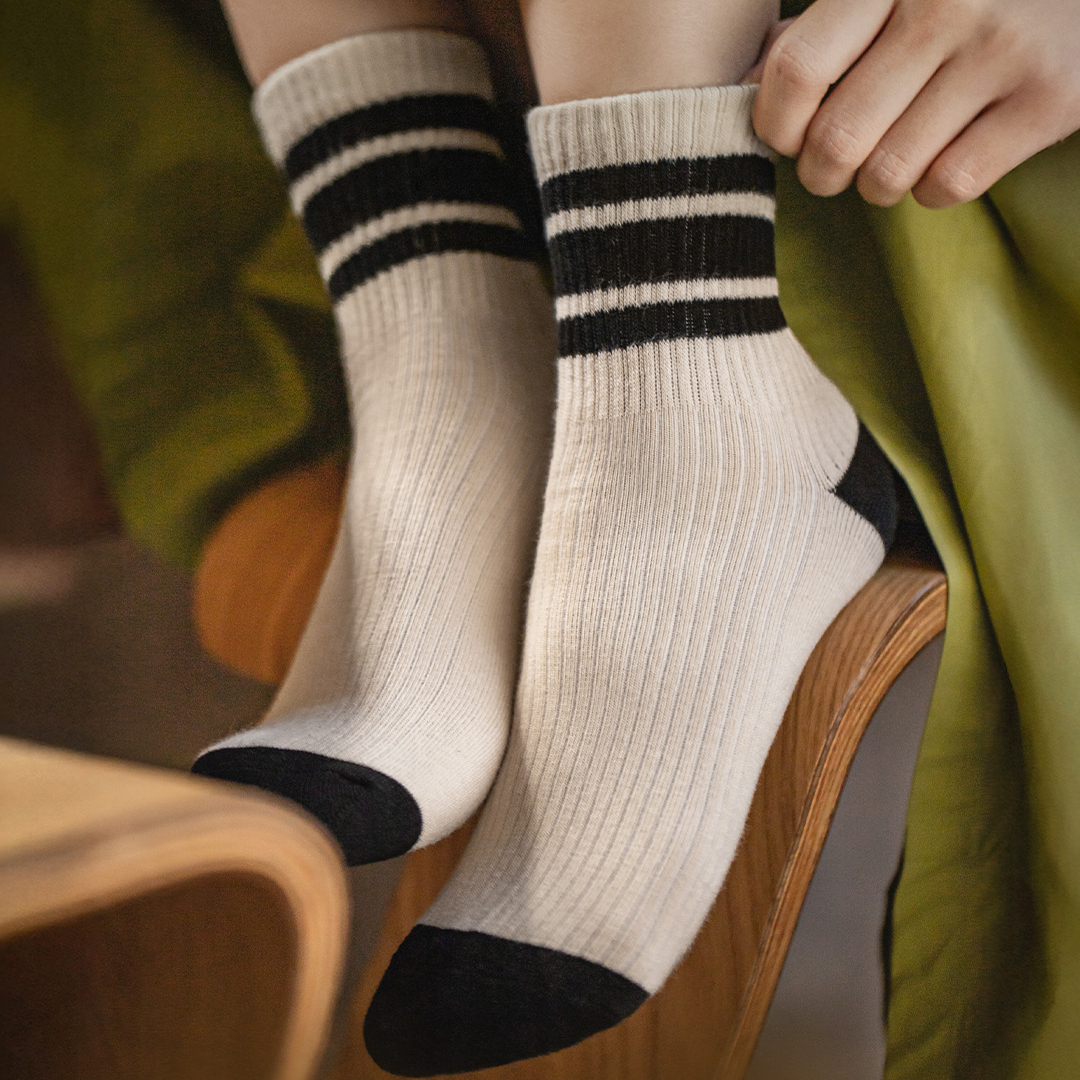 美式復古黑墨綠色三道條杠紋精梳棉吸汗透氣中筒長襪子秋女士