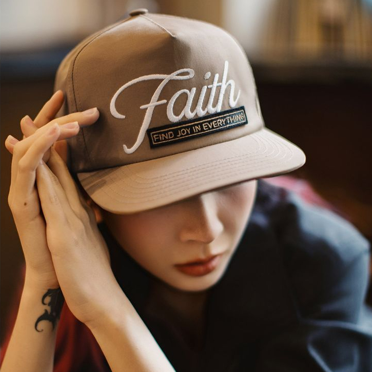 美式高街平簷棒球帽嘻哈風7扣帶可調節便帽小眾時尚遮陽帽夏