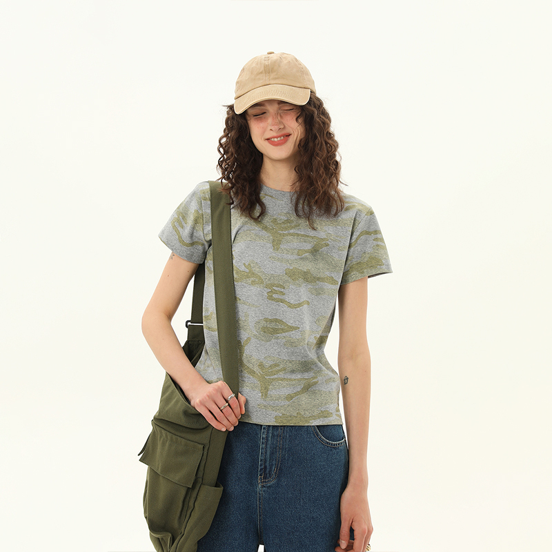美式復古迷彩紮染短款正肩T恤女夏潮牌顯瘦辣妹短袖上衣